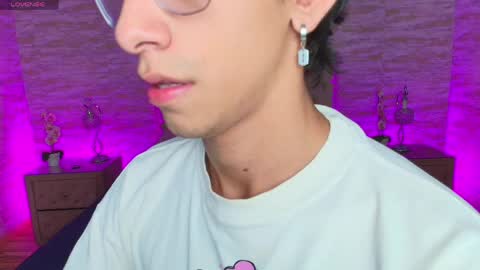 Snapshot of uyukie chatting on 03/27/26, 02:17 UYUKIE online show from 03/27/26, 02:17