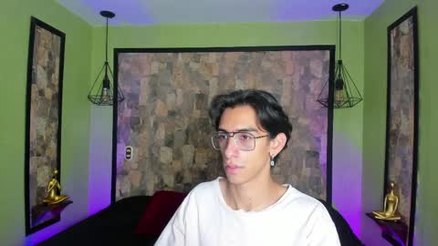 Snapshot of uyukie chatting on 04/04/26, 02:32 UYUKIE online show from 04/04/26, 02:32