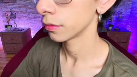 Snapshot of uyukie chatting on 04/11/26, 02:16 UYUKIE online show from 04/11/26, 02:16