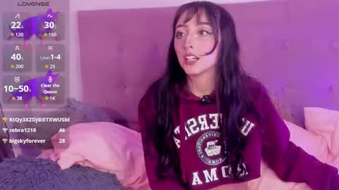 Snapshot of v1cky_ chatting on 12/18/25, 01:00 v1cky_ online show from 12/18/25, 01:00