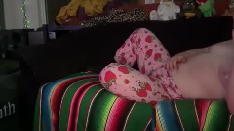 v69923285 online show from 12/18/25, 07:58