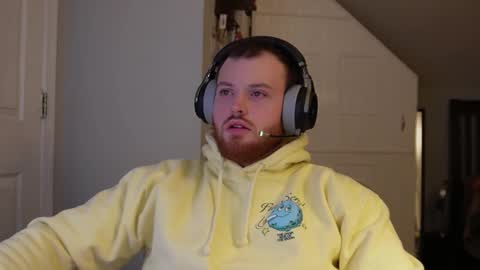 Snapshot of v_for_veng chatting on 02/17/25, 05:58 v_for_veng online show from 02/17/25, 05:58