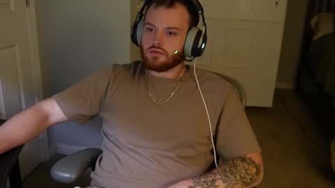 Snapshot of v_for_veng chatting on 09/21/25, 03:41 v_for_veng online show from 09/21/25, 03:41