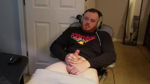 Snapshot of v_for_veng chatting on 09/24/25, 05:33 v_for_veng online show from 09/24/25, 05:33