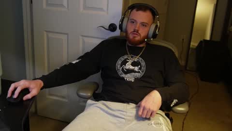 Snapshot of v_for_veng chatting on 10/01/25, 02:50 v_for_veng online show from 10/01/25, 02:50