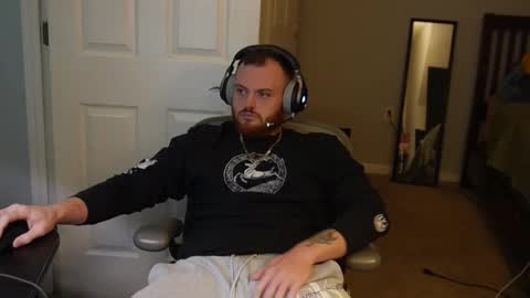 Snapshot of v_for_veng chatting on 10/07/25, 05:48 v_for_veng online show from 10/07/25, 05:48