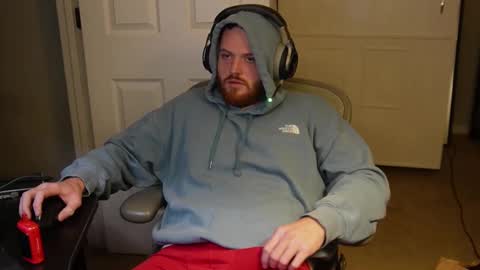 Snapshot of v_for_veng chatting on 11/01/25, 10:45 v_for_veng online show from 11/01/25, 10:45