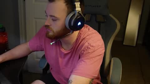 Snapshot of v_for_veng chatting on 11/04/25, 04:00 v_for_veng online show from 11/04/25, 04:00