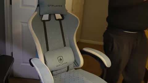 Snapshot of v_for_veng chatting on 11/09/25, 03:27 v_for_veng online show from 11/09/25, 03:27