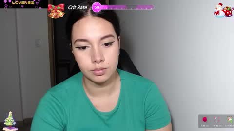 Snapshot of v_vennus chatting on 12/16/24, 05:27 Vennus online show from 12/16/24, 05:27