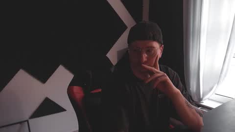 vacation__ online show from 03/18/26, 04:21