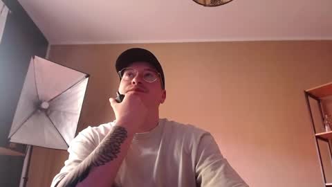 vacation__ online show from 05/02/26, 03:39