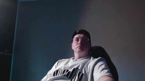 vacation__ online show from 05/04/26, 03:30
