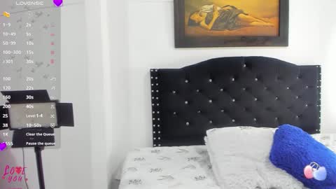 Vahiolet smith online show from 12/19/25, 03:35