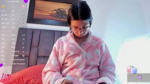 Vahiolet smith online show from 02/27/26, 03:17