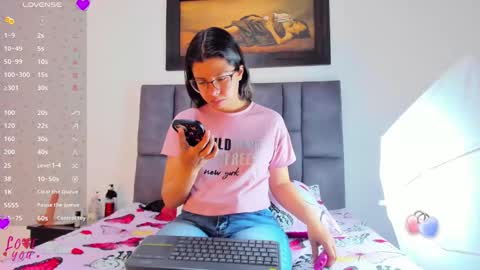 Vahiolet smith online show from 03/22/26, 03:21