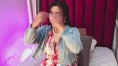 Snapshot of vaialowell chatting on 02/20/26, 07:03 VaiaLowell online show from 02/20/26, 07:03