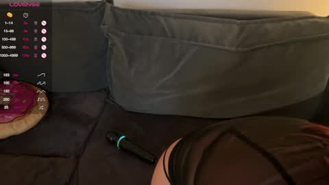 Snapshot of vaiee chatting on 02/25/25, 10:15 Valery online show from 02/25/25, 10:15