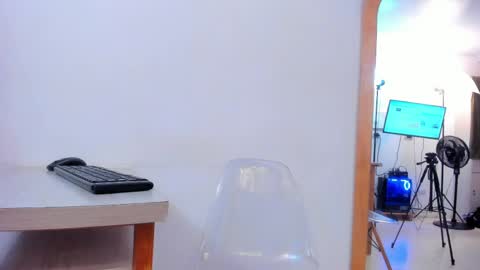 Vaiolet Harris online show from 04/07/26, 11:43