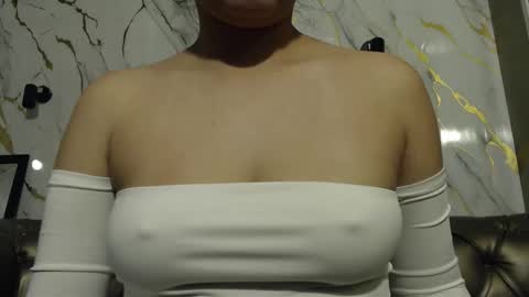 Vainilla online show from 09/17/25, 02:02