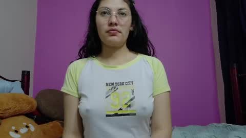 Snapshot of vainilla_cam chatting on 07/16/26, 01:11 Vainilla online show from 07/16/26, 01:11