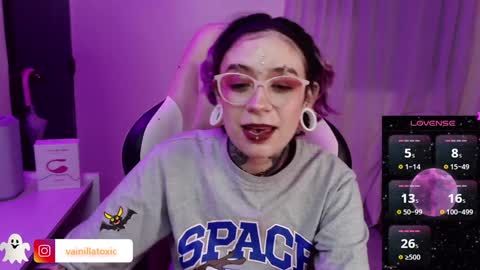 Vainilla Independent model online show from 01/14/25, 12:54