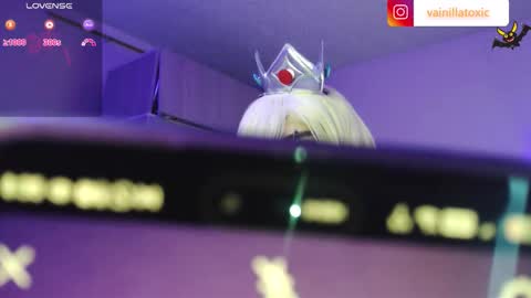 Vainilla Independent model online show from 10/03/25, 01:35