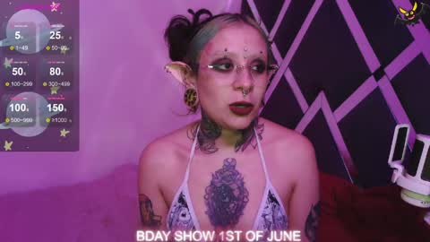 Vainilla Independent model online show from 05/27/26, 02:08