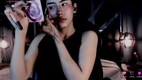 Snapshot of vaiolethsan chatting on 01/16/26, 08:24 Vaioleth online show from 01/16/26, 08:24