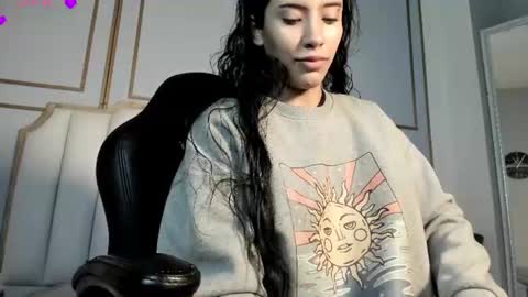 Vaioleth online show from 06/12/26, 12:59