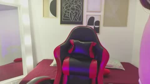 val_dreams7 online show from 06/15/26, 08:22