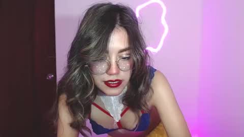 Hi I am Valcooky online show from 05/18/26, 03:57