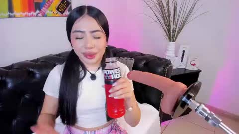Snapshot of valecute_ chatting on 06/15/26, 08:00 Vale online show from 06/15/26, 08:00
