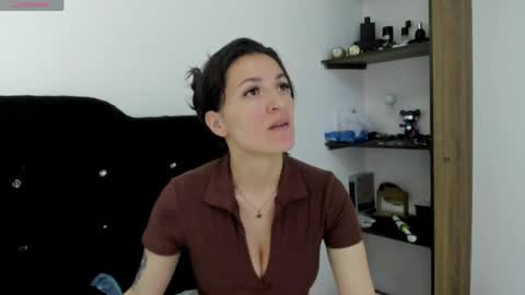 valemorales413 online show from 04/01/26, 12:06