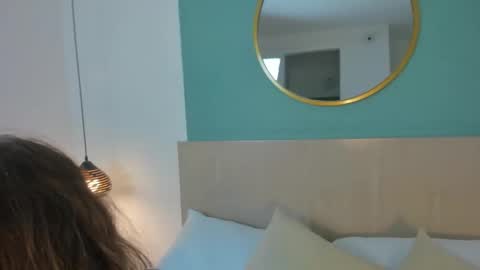 V AL E N online show from 01/12/26, 01:27