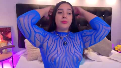 Valen Scott online show from 12/17/25, 01:06