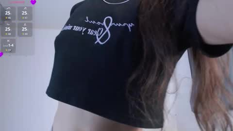 IG-valen mendoza99  twitter valenthompson99 online show from 03/17/26, 12:37