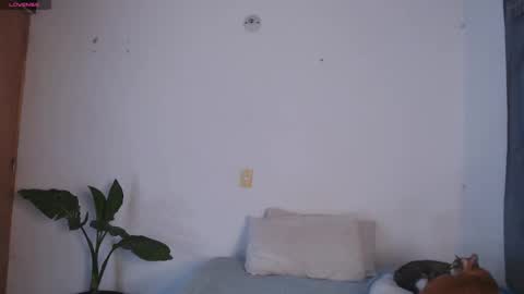 IG-valen mendoza99  twitter valenthompson99 online show from 04/16/26, 02:34