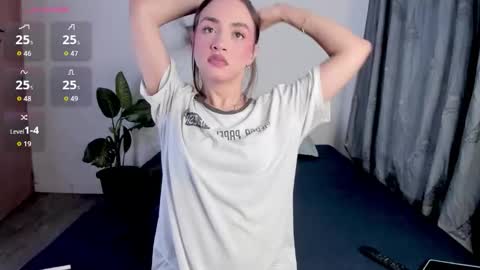 Snapshot of valen_thompson chatting on 06/12/26, 11:57 IG-valen mendoza99 twitter valenthompson99 online show from 06/12/26, 11:57