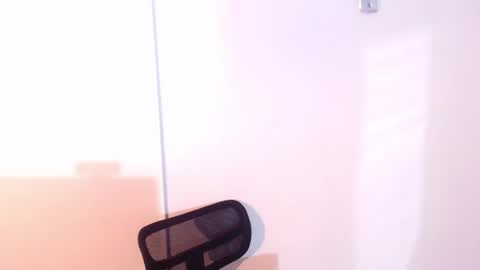 Snapshot of valen_tina33 chatting on 06/30/26, 04:46 Valentina online show from 06/30/26, 04:46