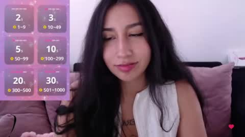 Snapshot of valen_tina33 chatting on 07/01/26, 09:25 Valentina online show from 07/01/26, 09:25