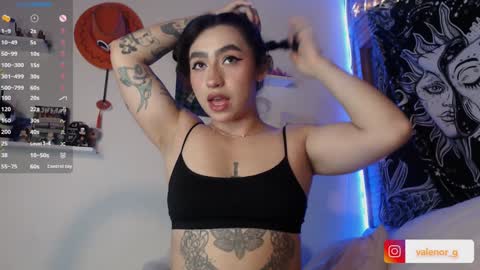 Snapshot of valenor_ chatting on 01/30/25, 06:35 valentina online show from 01/30/25, 06:35