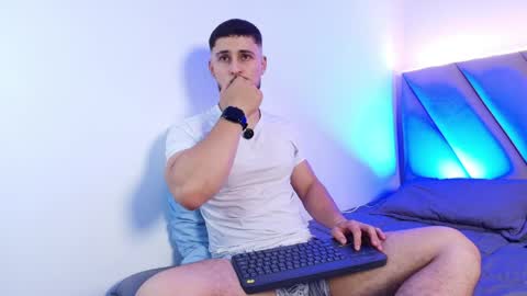 Snapshot of valenssio_moretti chatting on 05/27/26, 01:13 valenssio_moretti online show from 05/27/26, 01:13