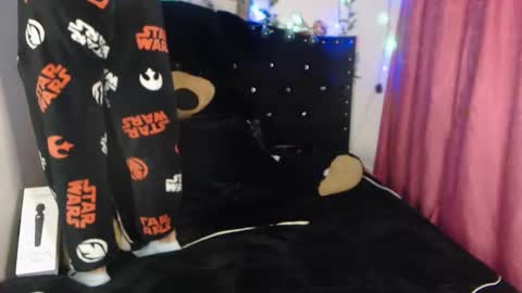 Snapshot of valenthina_96 chatting on 01/06/26, 10:45 valenthina_96 online show from 01/06/26, 10:45