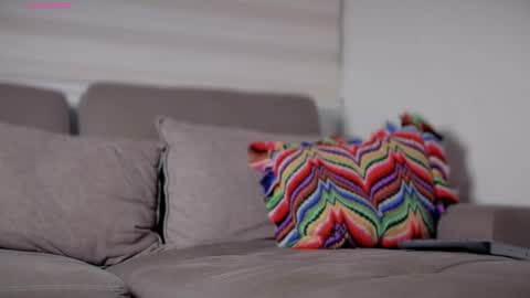 Snapshot of valenthinoking chatting on 11/08/25, 03:39 valenthinoking online show from 11/08/25, 03:39