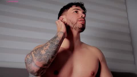 Snapshot of valenthinoking chatting on 11/19/25, 03:17 valenthinoking online show from 11/19/25, 03:17