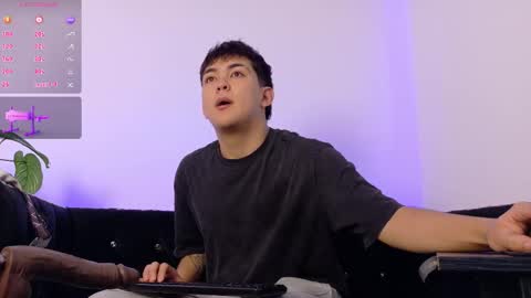 Valentin  online show from 12/04/25, 04:33