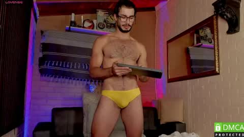 valentin_hoffman online show from 04/01/26, 11:22