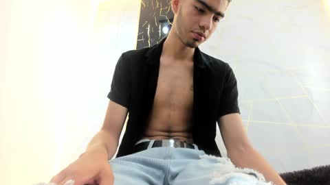 VALENTIN  online show from 04/18/26, 02:37