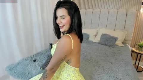 valentina robertson online show from 05/08/26, 10:37